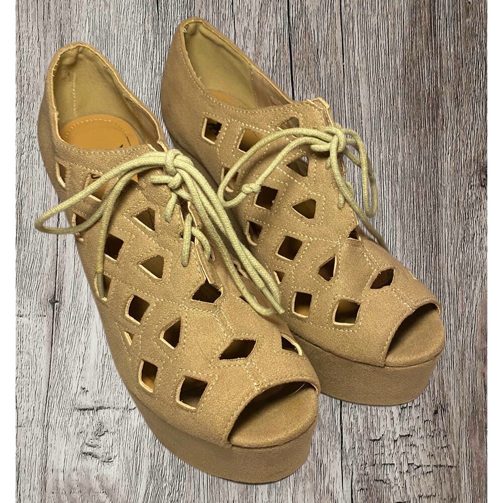 Shiekh beige suedeโ wedge heels. Size 8